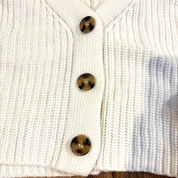 Super Cropped White Button-Up Sweater - Picture 3 of 5